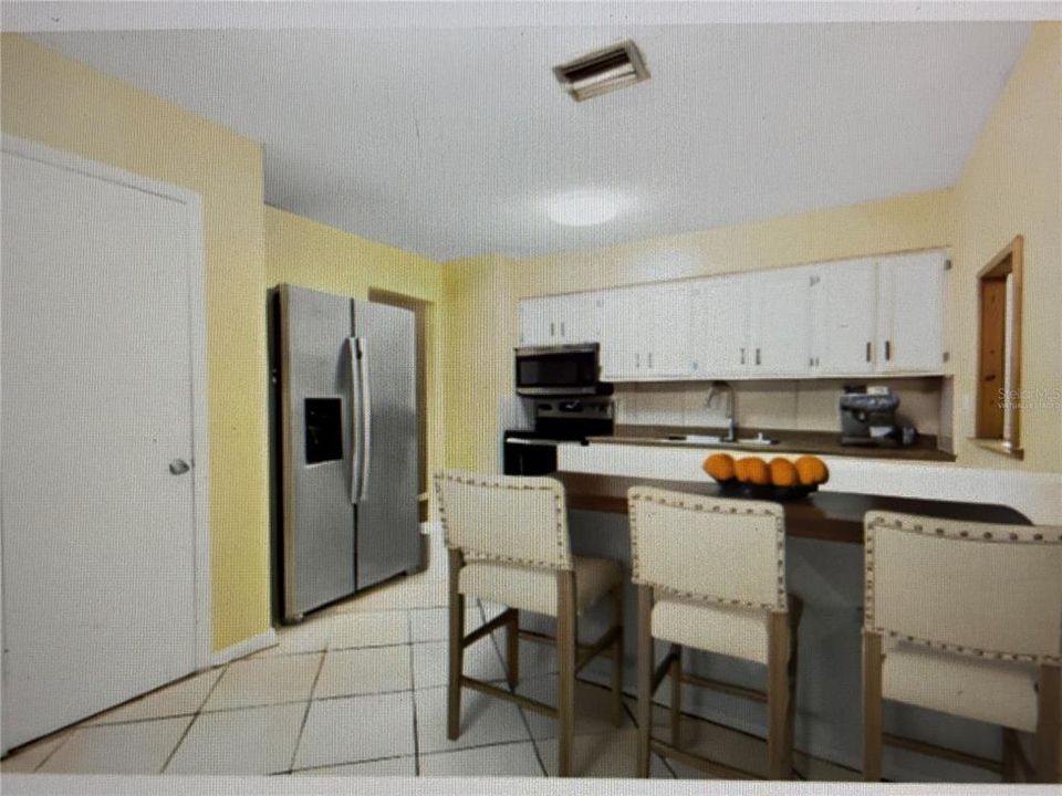 Activo con contrato: $177,900 (3 camas, 1 baños, 975 Pies cuadrados)