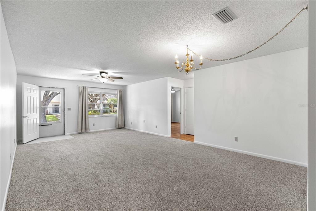 待售: $145,000 (2 贝兹, 2 浴室, 1204 平方英尺)