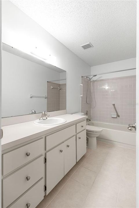 待售: $145,000 (2 贝兹, 2 浴室, 1204 平方英尺)