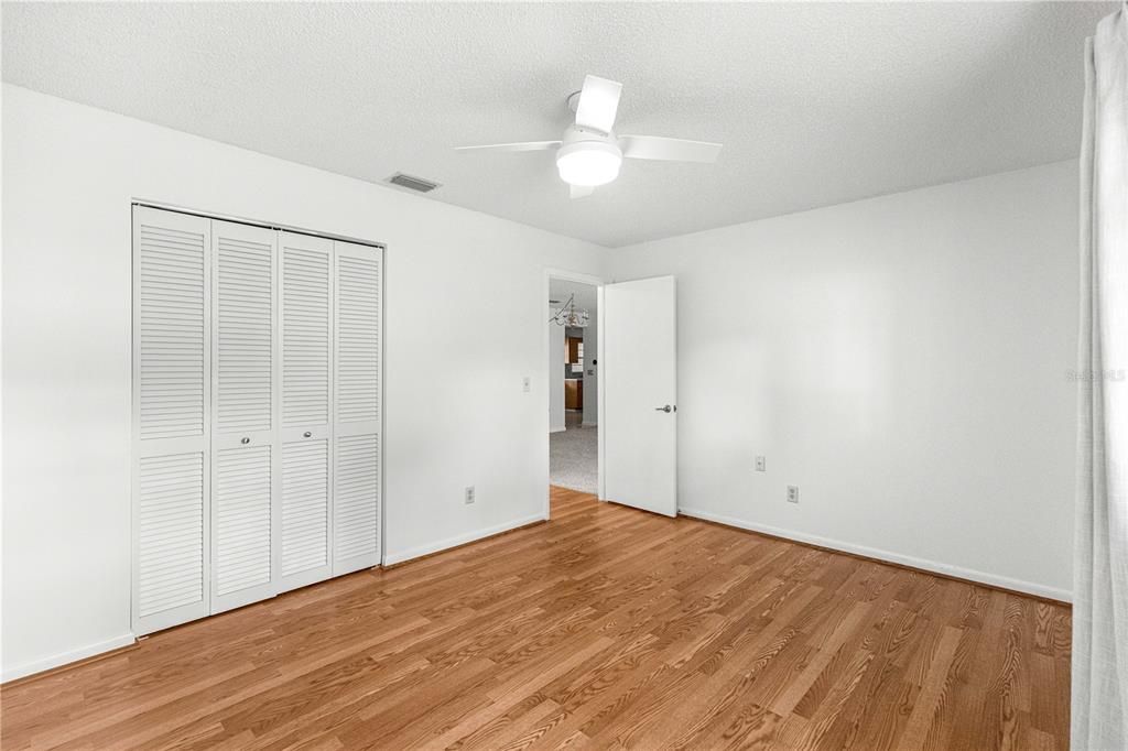 待售: $145,000 (2 贝兹, 2 浴室, 1204 平方英尺)