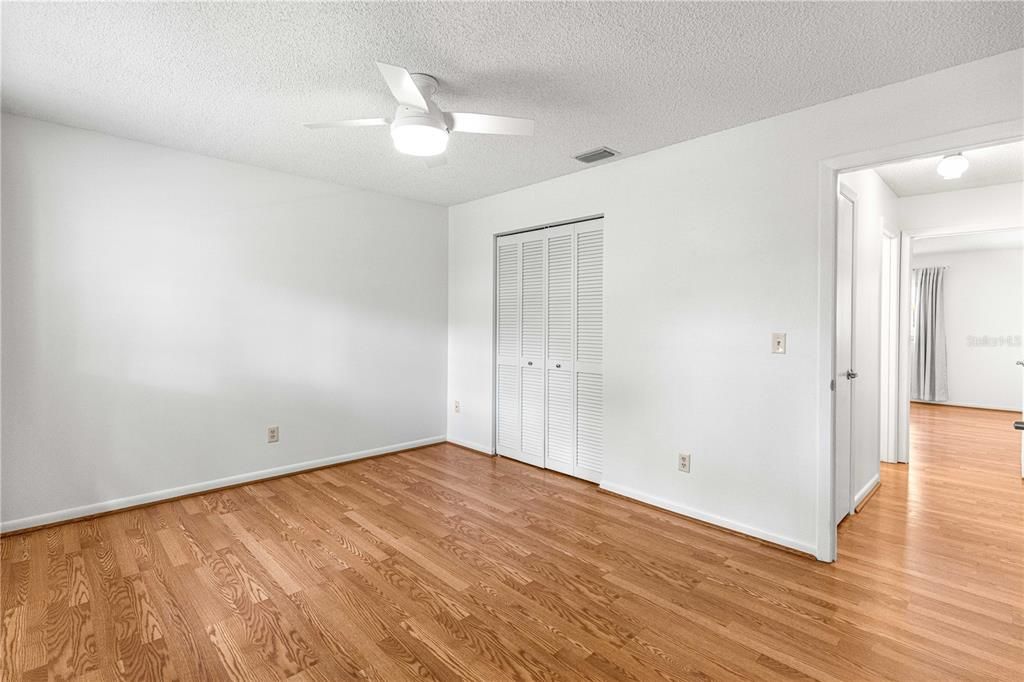 待售: $145,000 (2 贝兹, 2 浴室, 1204 平方英尺)