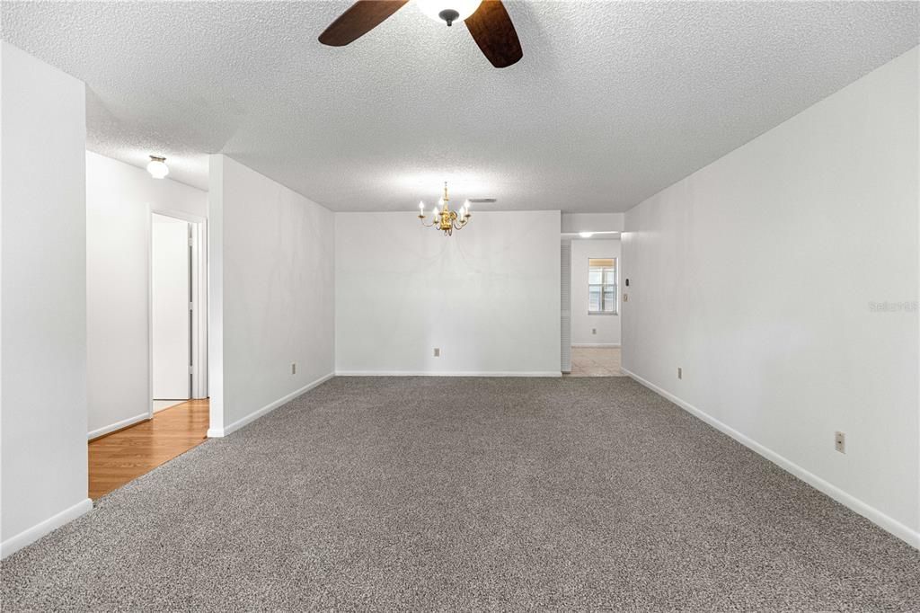 待售: $145,000 (2 贝兹, 2 浴室, 1204 平方英尺)