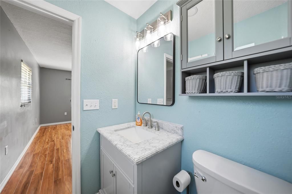 Activo con contrato: $359,000 (3 camas, 2 baños, 1200 Pies cuadrados)