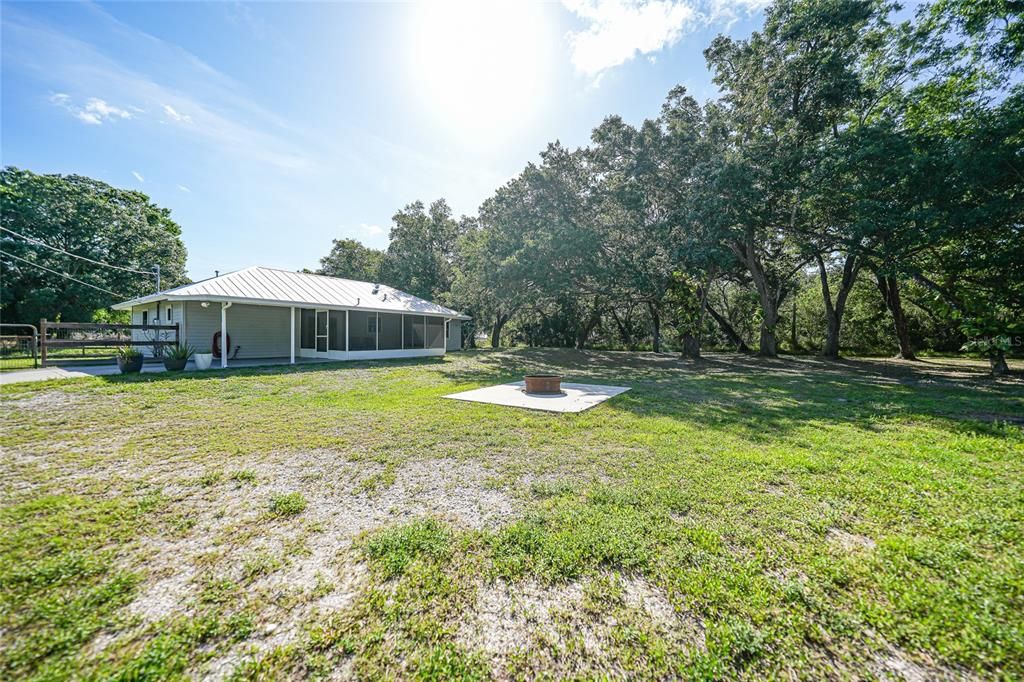 Activo con contrato: $359,000 (3 camas, 2 baños, 1200 Pies cuadrados)