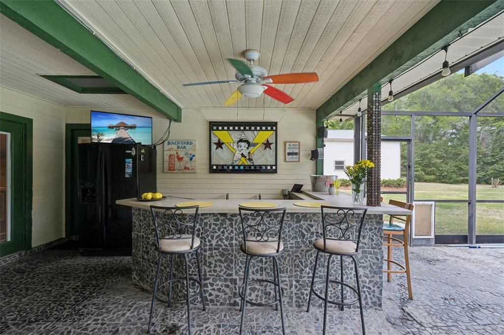 En Venta: $959,900 (4 camas, 2 baños, 2481 Pies cuadrados)