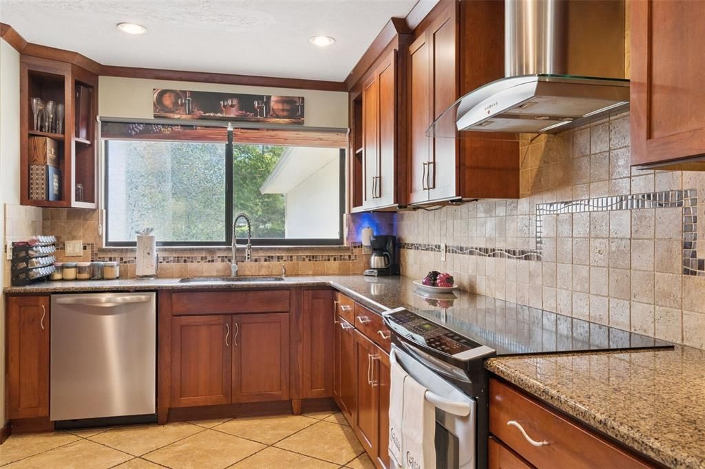 En Venta: $959,900 (4 camas, 2 baños, 2481 Pies cuadrados)
