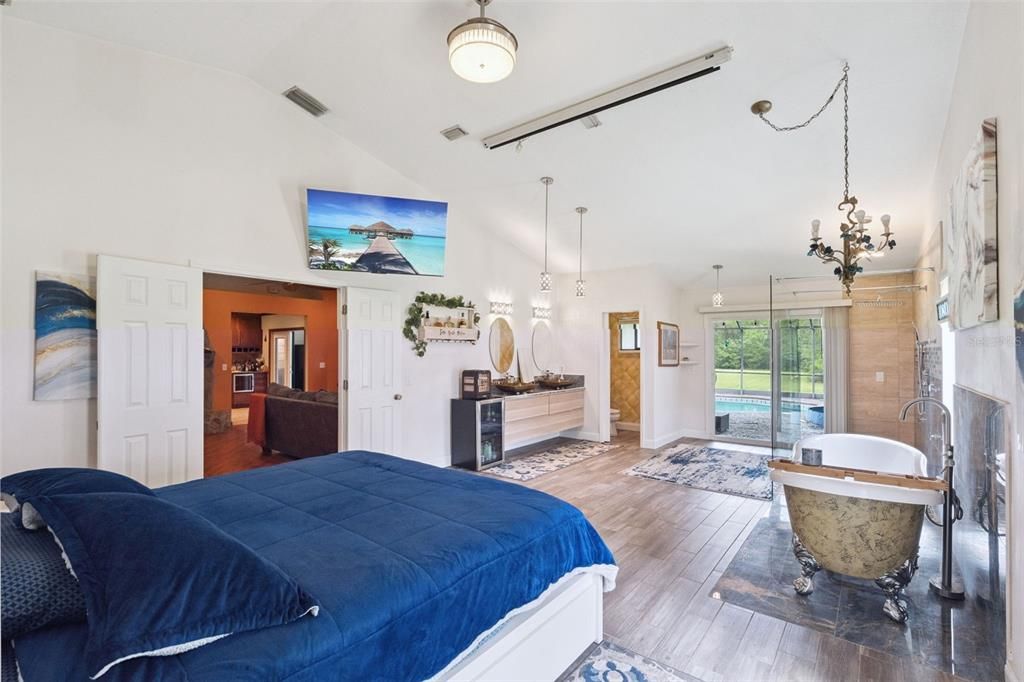 En Venta: $959,900 (4 camas, 2 baños, 2481 Pies cuadrados)