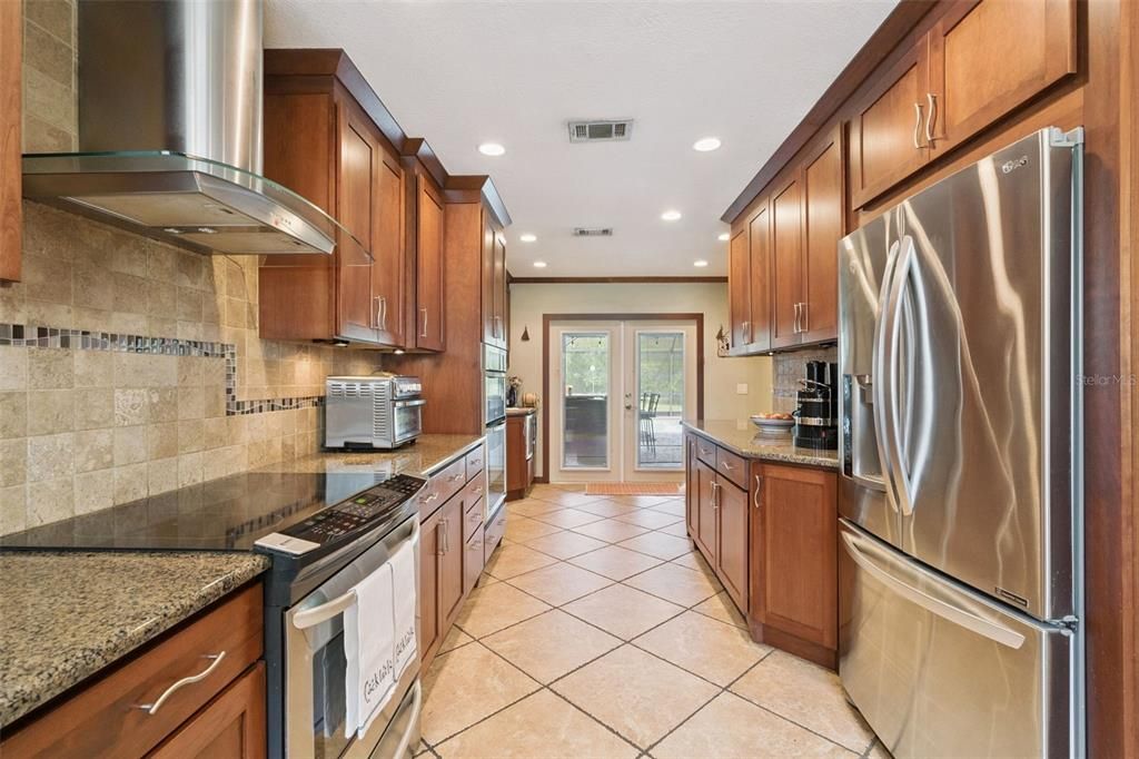 En Venta: $959,900 (4 camas, 2 baños, 2481 Pies cuadrados)