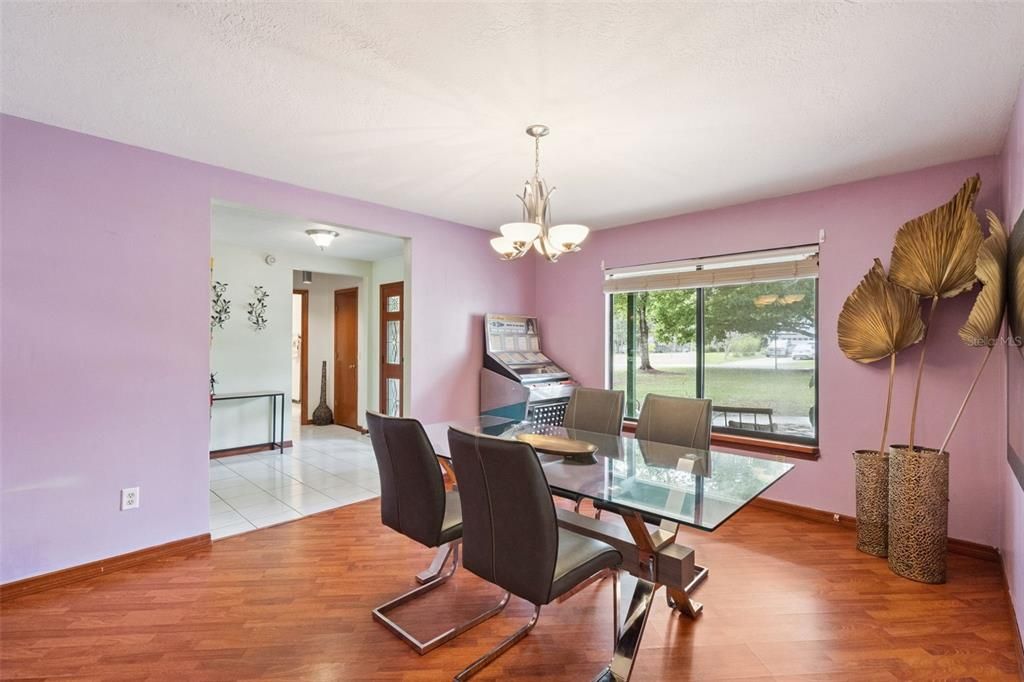 En Venta: $959,900 (4 camas, 2 baños, 2481 Pies cuadrados)