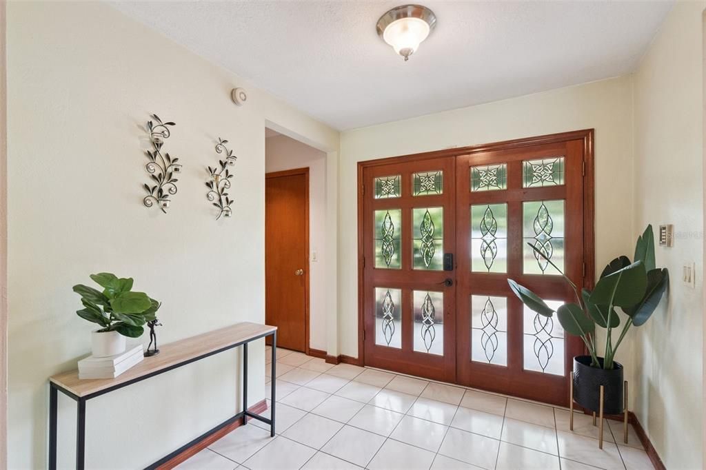 En Venta: $959,900 (4 camas, 2 baños, 2481 Pies cuadrados)