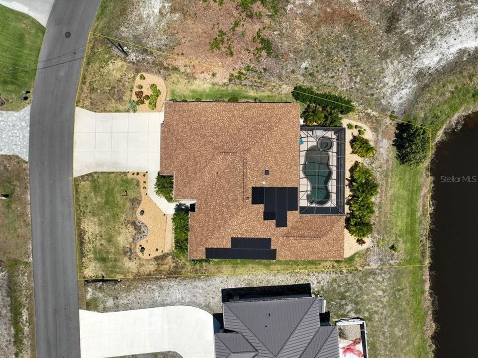 Activo con contrato: $549,900 (3 camas, 3 baños, 2413 Pies cuadrados)