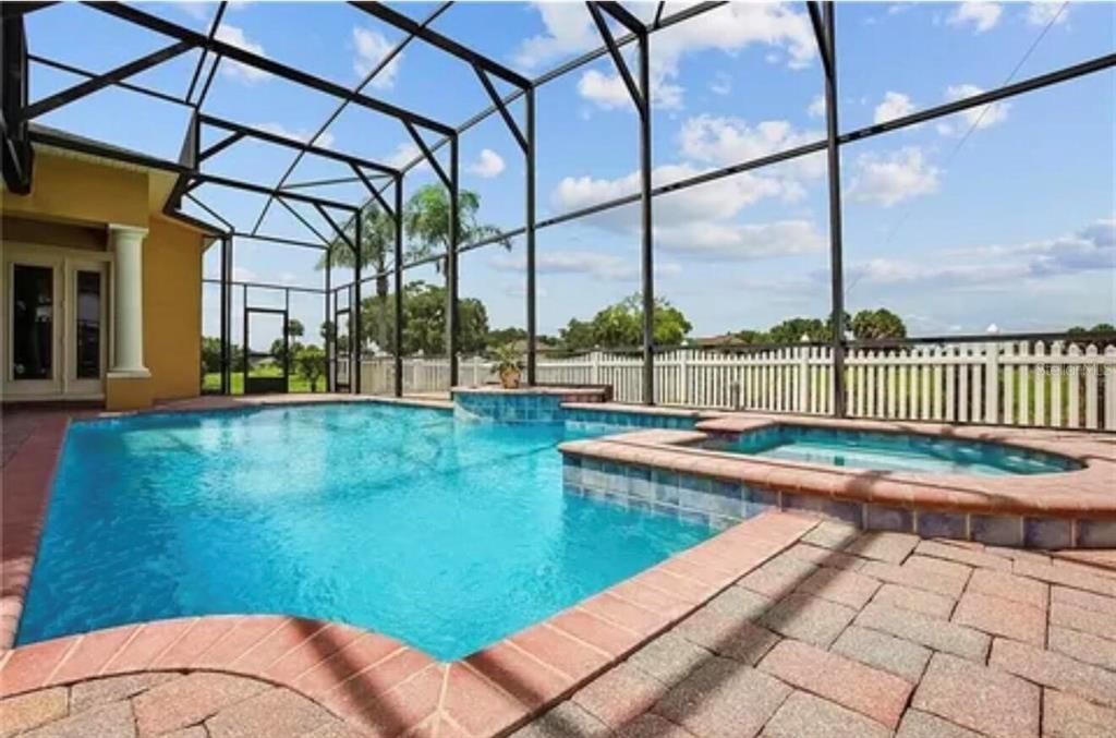 En Venta: $812,900 (5 camas, 4 baños, 4580 Pies cuadrados)
