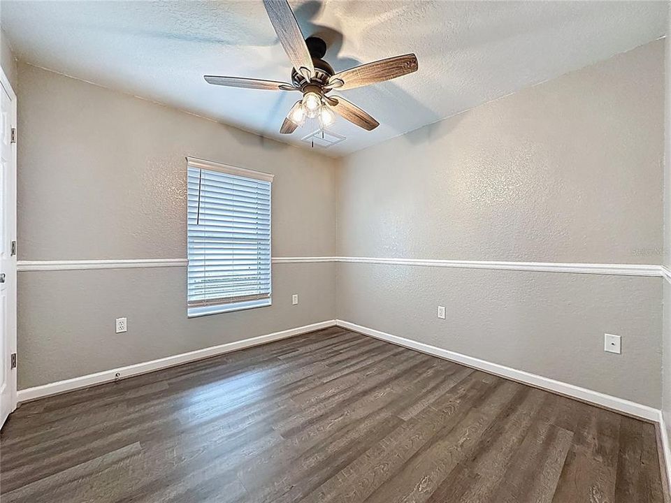 Activo con contrato: $349,500 (4 camas, 2 baños, 2546 Pies cuadrados)
