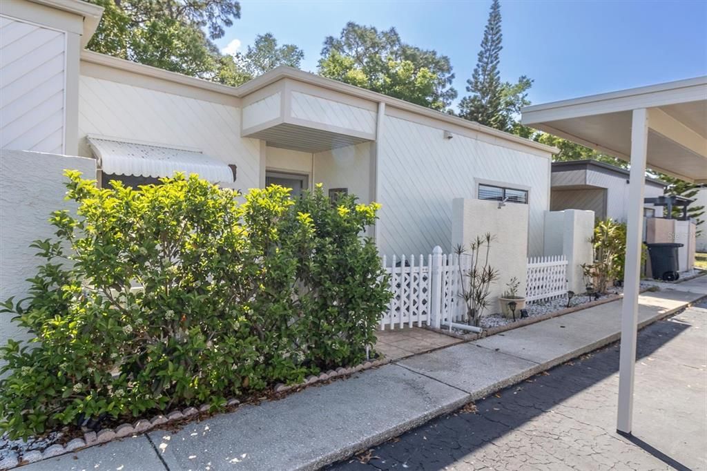 En Venta: $184,000 (2 camas, 2 baños, 1128 Pies cuadrados)