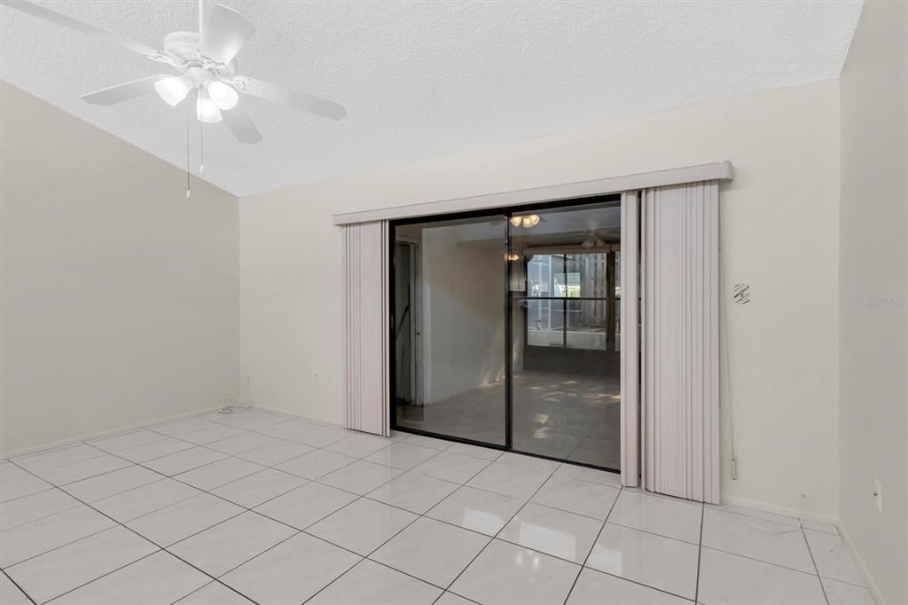 En Venta: $184,000 (2 camas, 2 baños, 1128 Pies cuadrados)