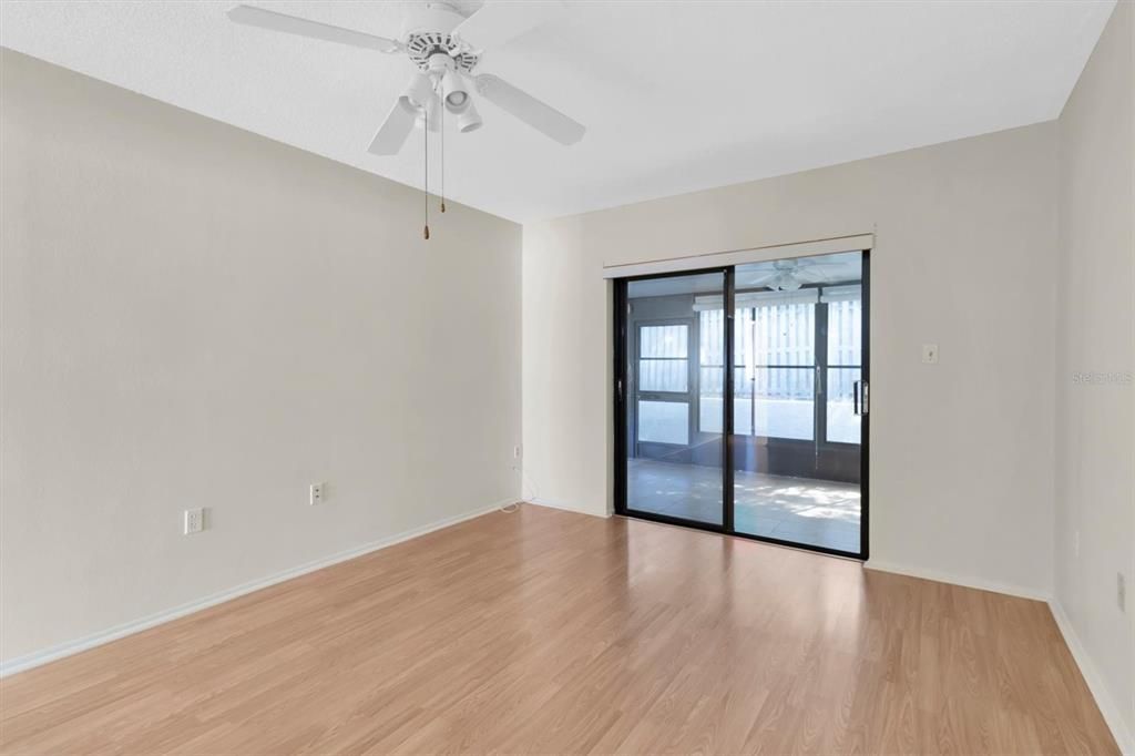 En Venta: $184,000 (2 camas, 2 baños, 1128 Pies cuadrados)