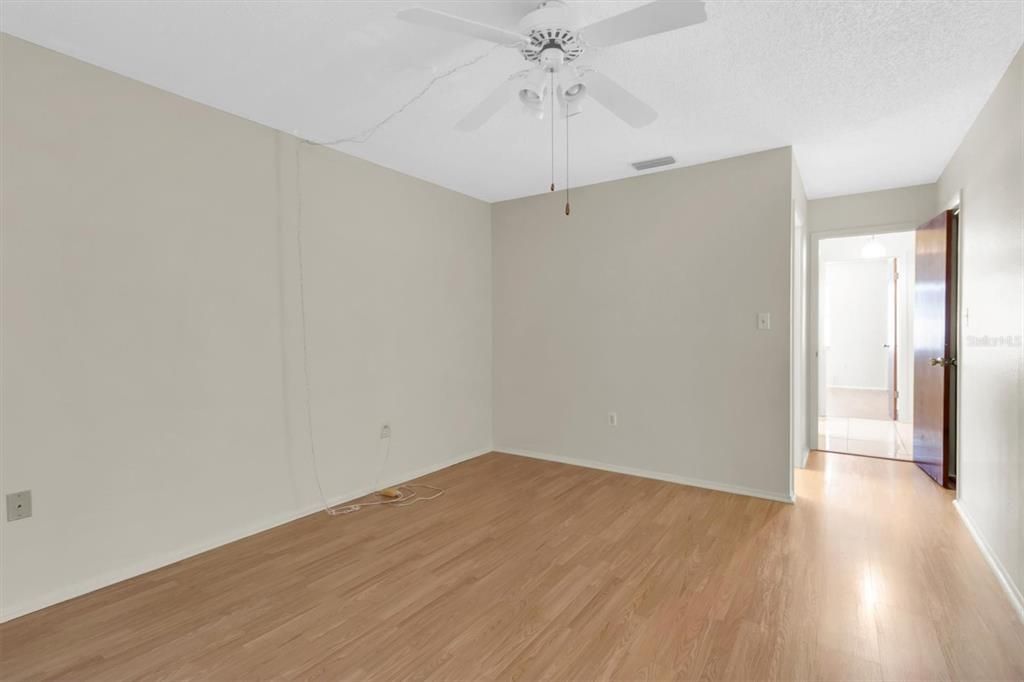 En Venta: $184,000 (2 camas, 2 baños, 1128 Pies cuadrados)