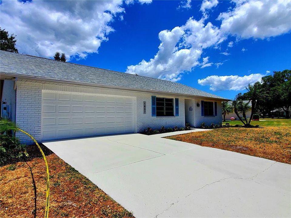 Activo con contrato: $449,900 (2 camas, 2 baños, 1628 Pies cuadrados)