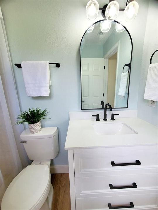 Activo con contrato: $449,900 (2 camas, 2 baños, 1628 Pies cuadrados)