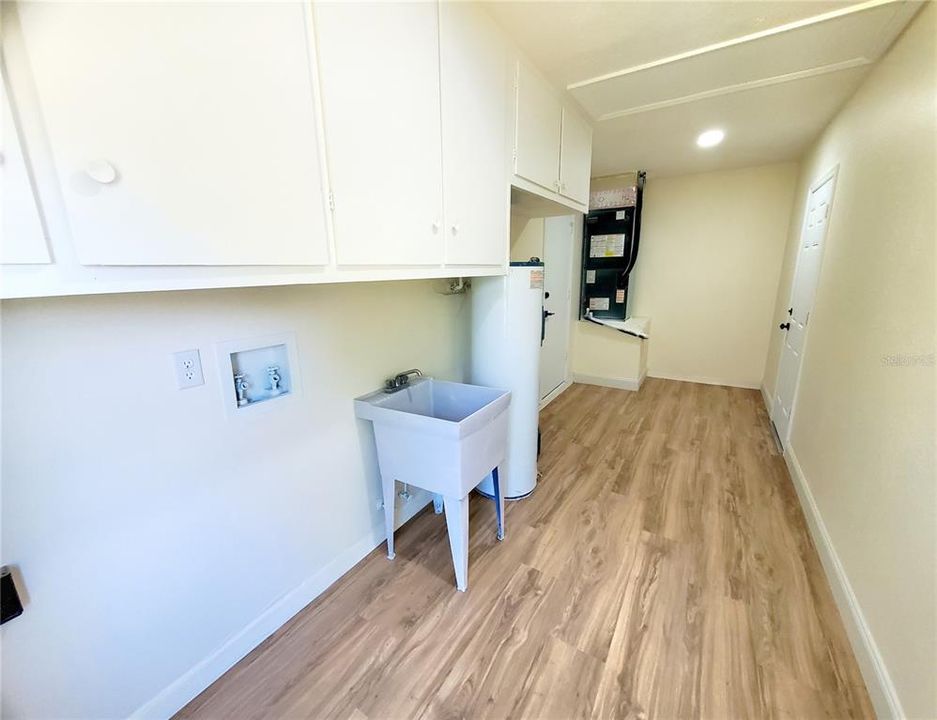 Activo con contrato: $449,900 (2 camas, 2 baños, 1628 Pies cuadrados)