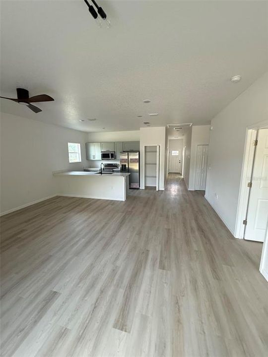 En Venta: $230,000 (3 camas, 2 baños, 1226 Pies cuadrados)