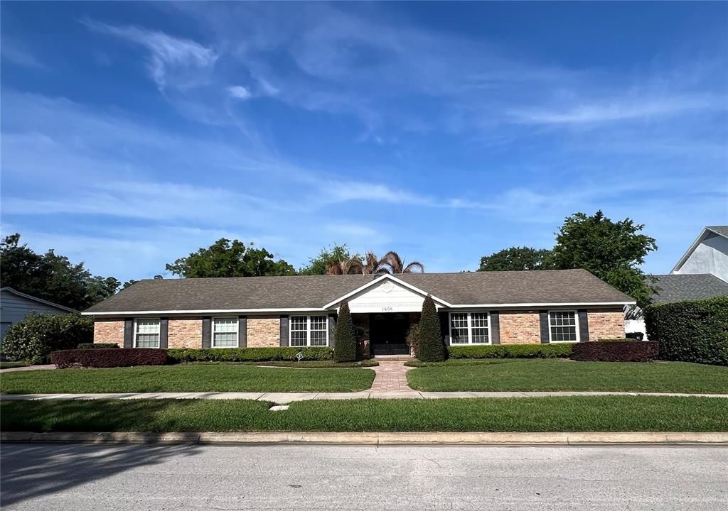 Recently Sold: $795,000 (4 beds, 2 baths, 2732 Square Feet)