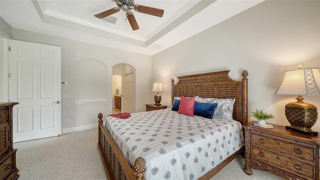 На продажу: $545,000 (2 спален, 2 ванн, 2040 Квадратных фут)