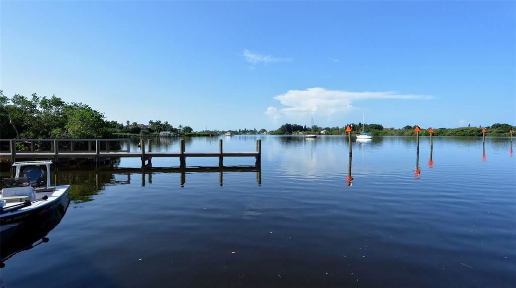 На продажу: $545,000 (2 спален, 2 ванн, 2040 Квадратных фут)