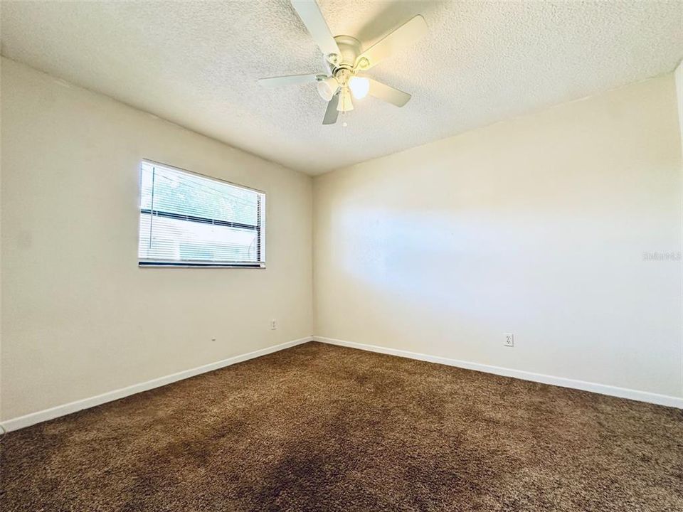 For Rent: $1,700 (3 beds, 1 baths, 1100 Square Feet)
