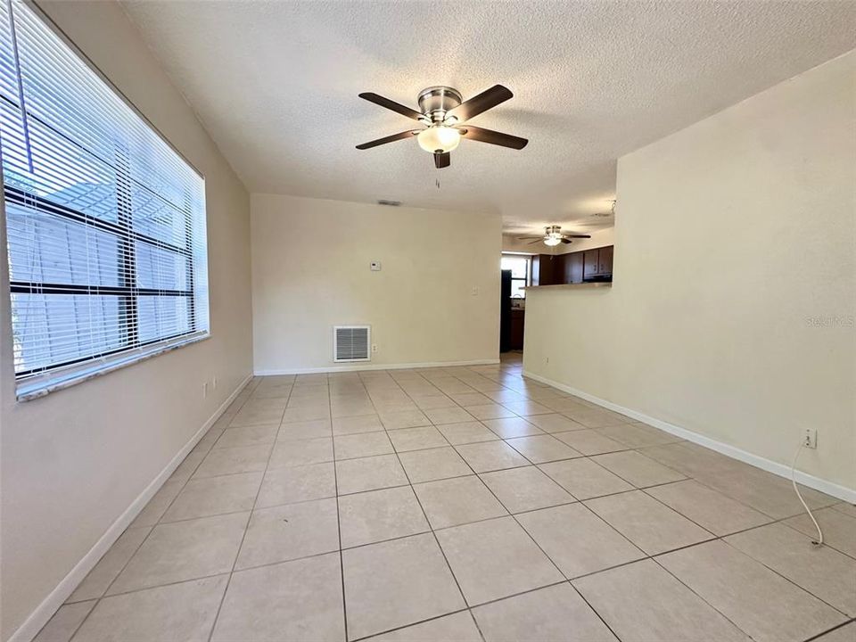 For Rent: $1,700 (3 beds, 1 baths, 1100 Square Feet)