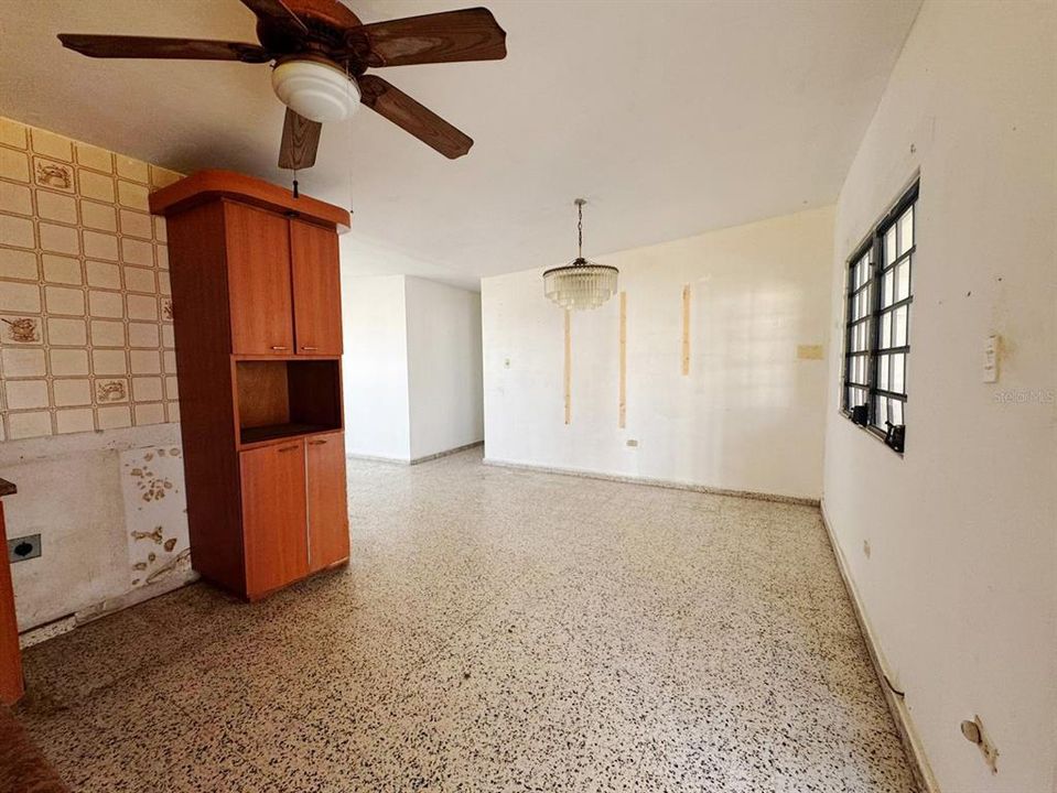 Active With Contract: $175,000 (4 beds, 2 baths, 1200 Square Feet)