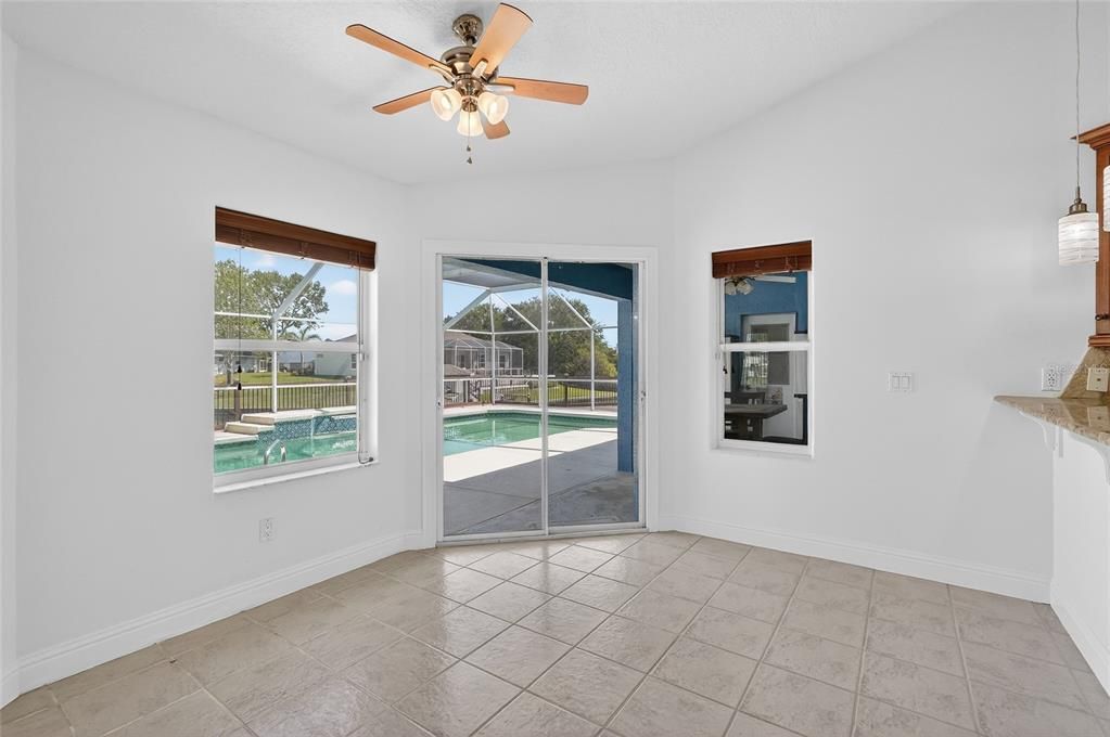Activo con contrato: $779,000 (4 camas, 2 baños, 2654 Pies cuadrados)
