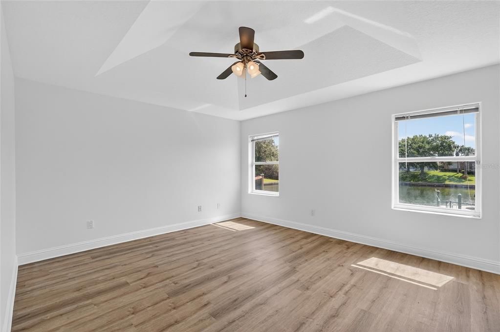 Activo con contrato: $779,000 (4 camas, 2 baños, 2654 Pies cuadrados)