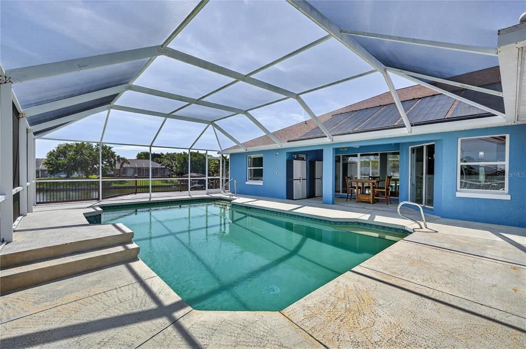 Activo con contrato: $779,000 (4 camas, 2 baños, 2654 Pies cuadrados)