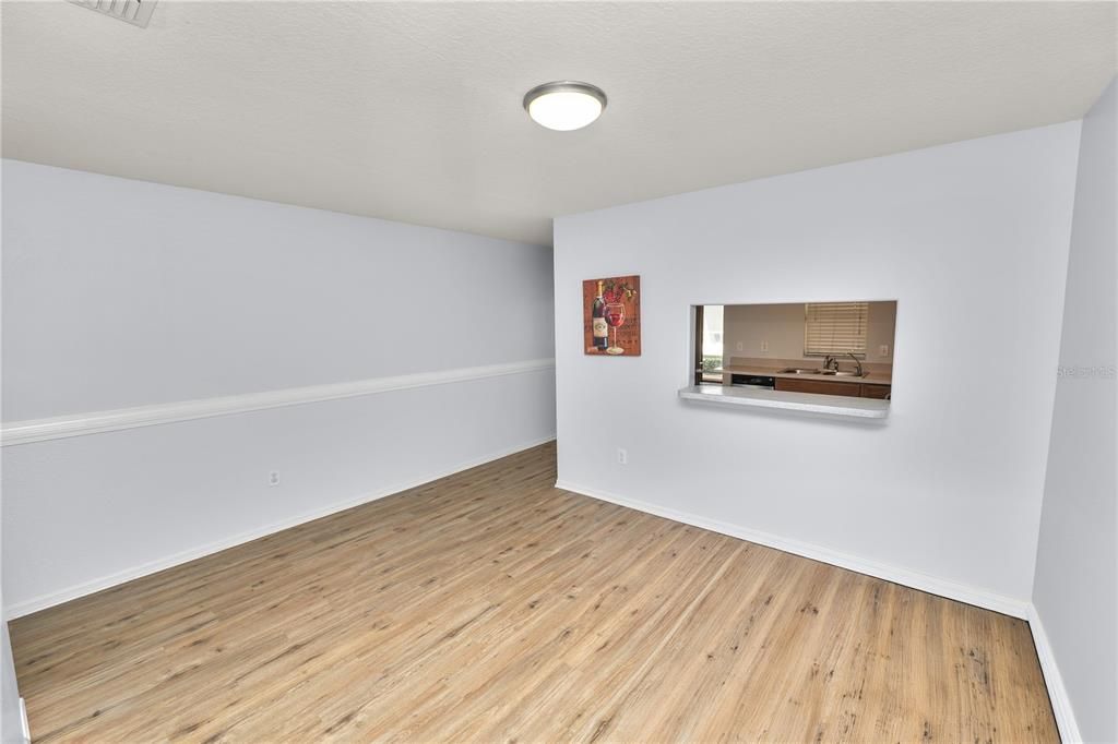 For Sale: $184,999 (2 beds, 2 baths, 1496 Square Feet)