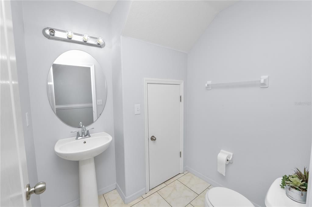 For Sale: $184,999 (2 beds, 2 baths, 1496 Square Feet)