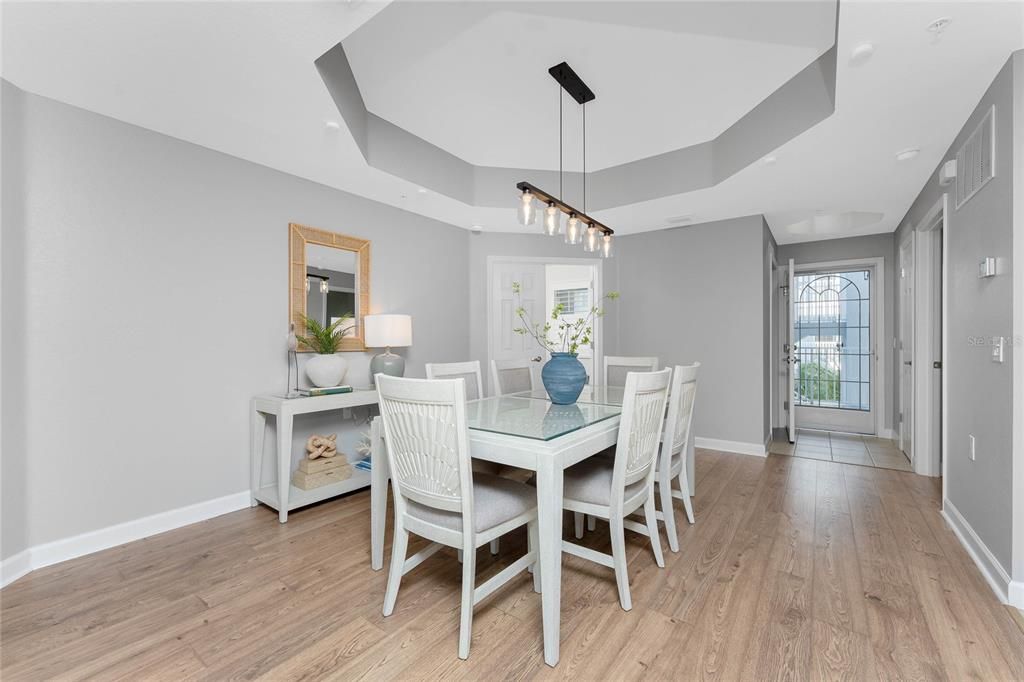 На продажу: $254,900 (3 спален, 2 ванн, 1498 Квадратных фут)