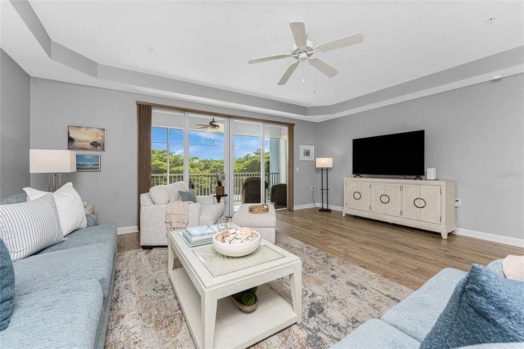 На продажу: $254,900 (3 спален, 2 ванн, 1498 Квадратных фут)