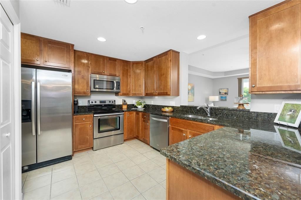 На продажу: $254,900 (3 спален, 2 ванн, 1498 Квадратных фут)