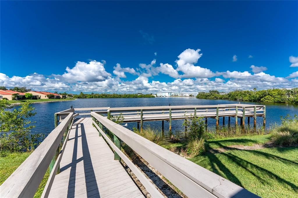 На продажу: $254,900 (3 спален, 2 ванн, 1498 Квадратных фут)