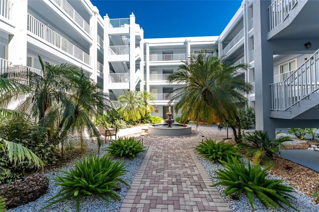 На продажу: $254,900 (3 спален, 2 ванн, 1498 Квадратных фут)