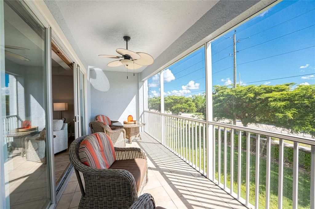 На продажу: $254,900 (3 спален, 2 ванн, 1498 Квадратных фут)