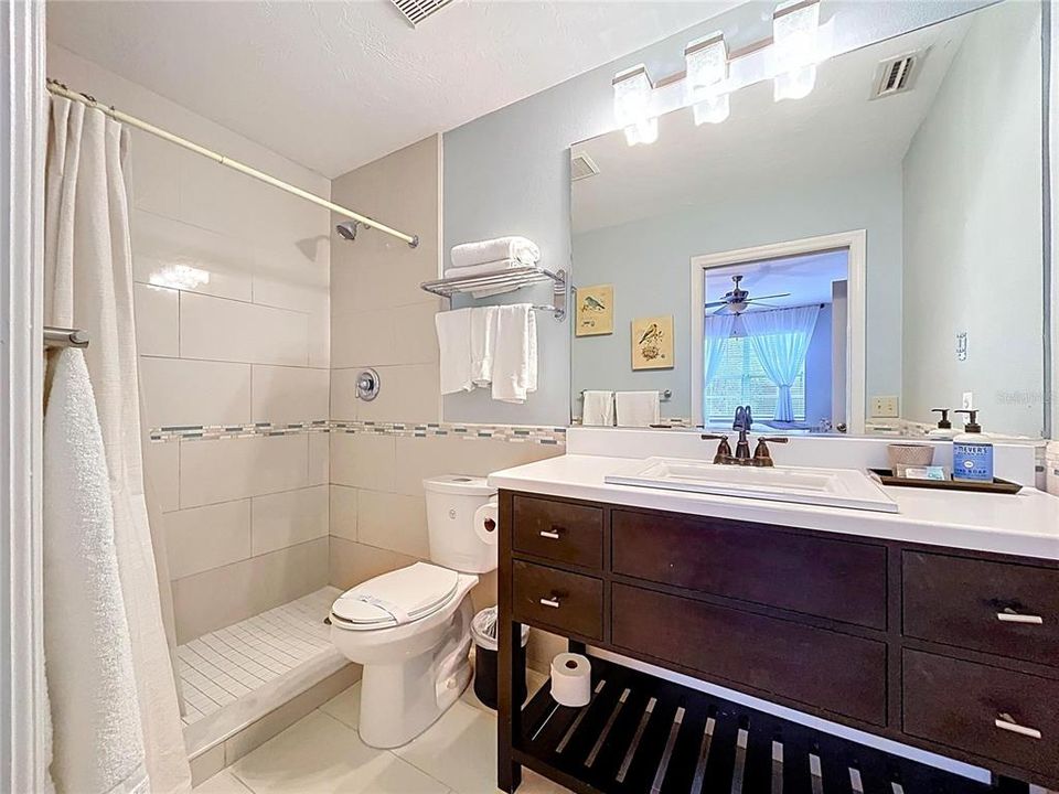 В аренду: $2,800 (2 спален, 2 ванн, 1097 Квадратных фут)