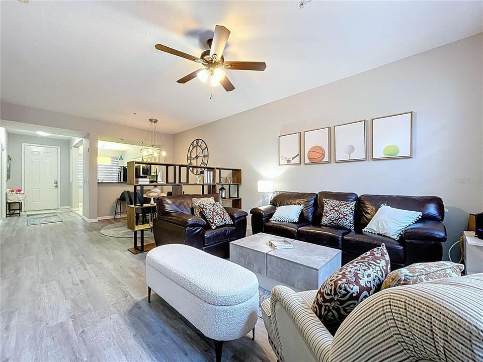 В аренду: $2,800 (2 спален, 2 ванн, 1097 Квадратных фут)