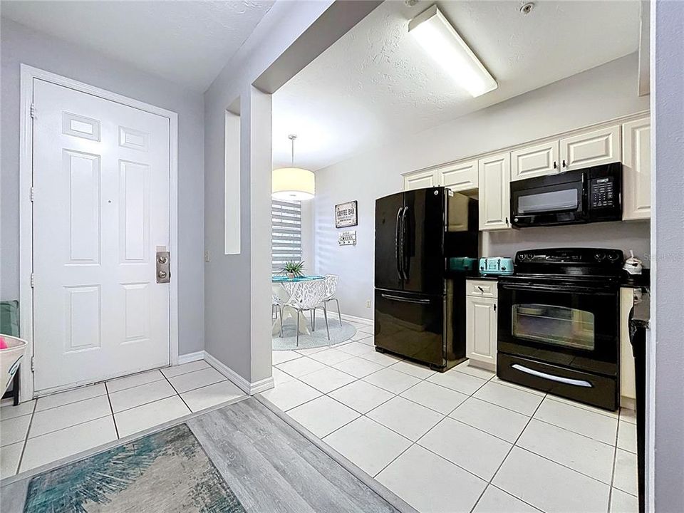 В аренду: $2,800 (2 спален, 2 ванн, 1097 Квадратных фут)