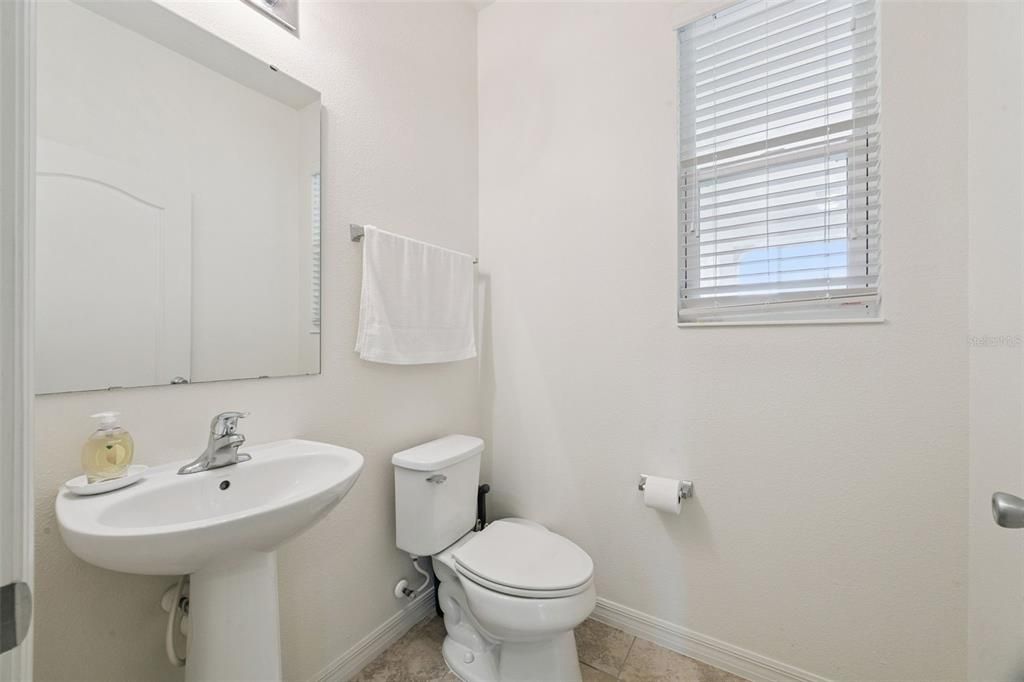 En Venta: $459,900 (5 camas, 3 baños, 3130 Pies cuadrados)