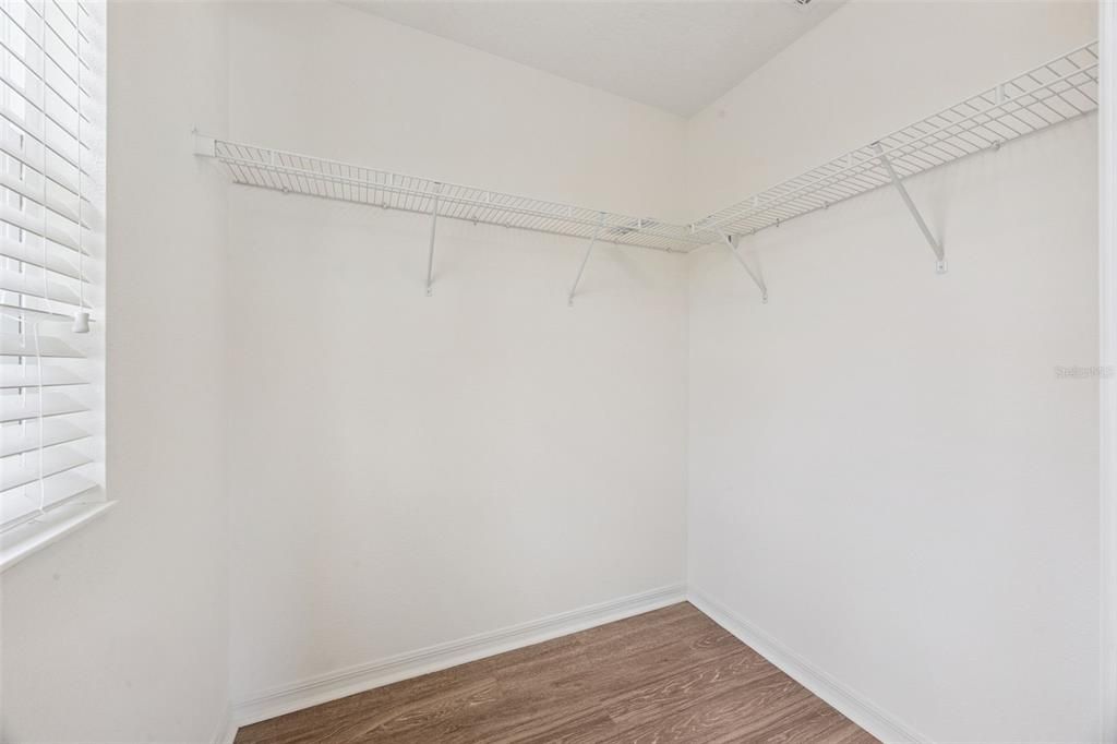 En Venta: $459,900 (5 camas, 3 baños, 3130 Pies cuadrados)