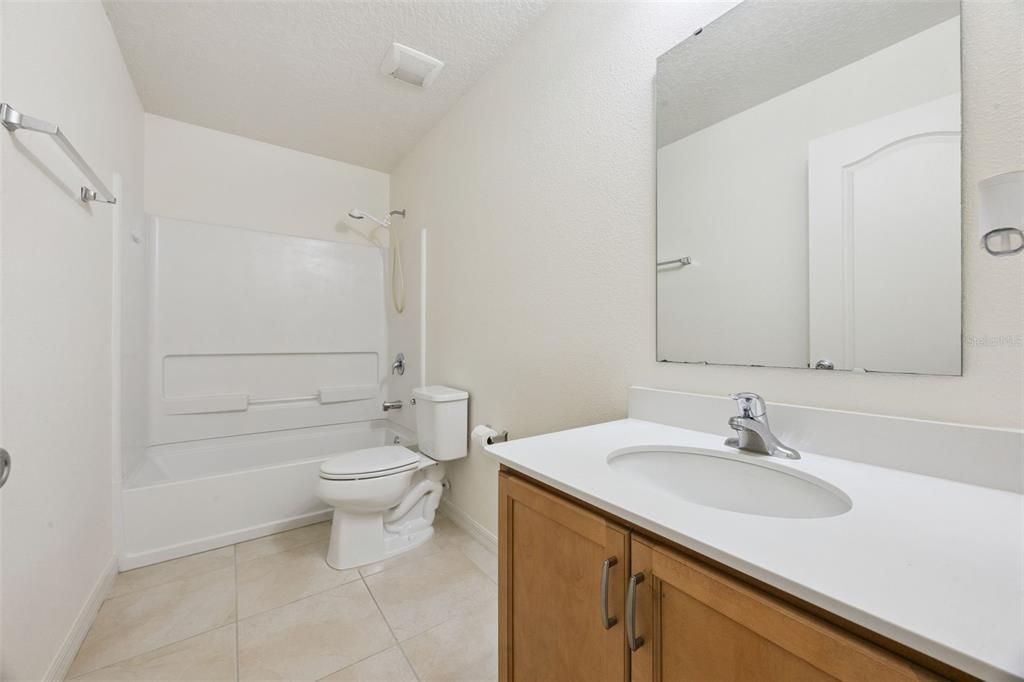 En Venta: $459,900 (5 camas, 3 baños, 3130 Pies cuadrados)
