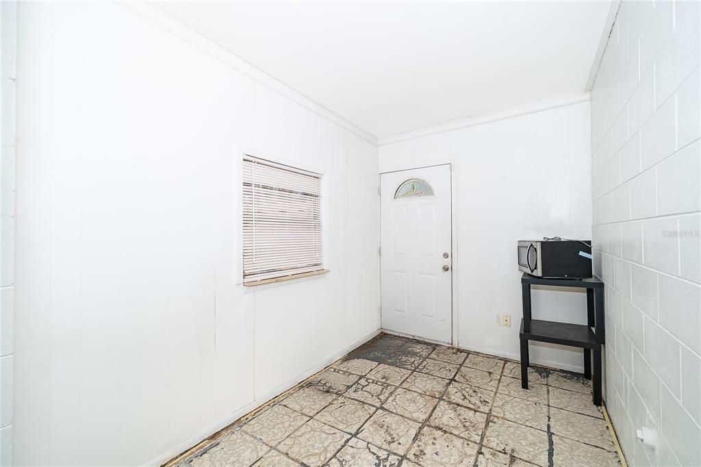 Activo con contrato: $275,000 (2 camas, 2 baños, 926 Pies cuadrados)