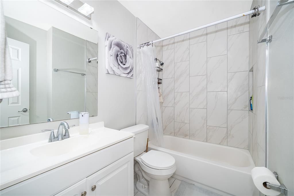 Activo con contrato: $275,000 (2 camas, 2 baños, 926 Pies cuadrados)